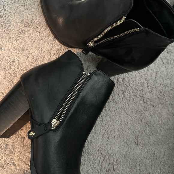 Aldo booties - Picture 1 of 1